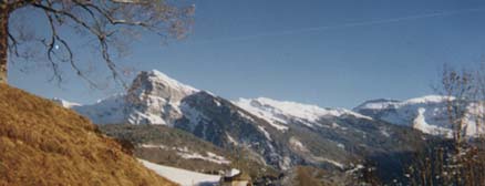 Montagnes avoisinantes:   Le Criou